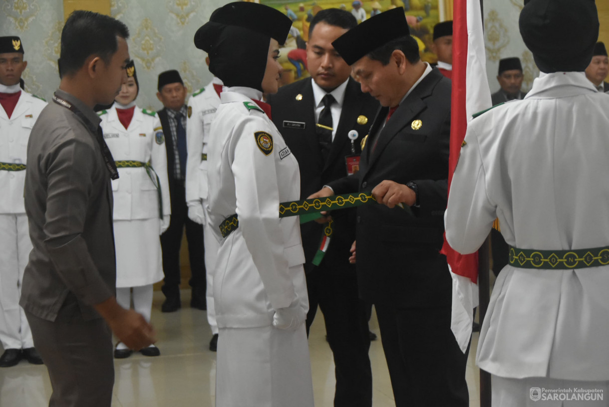 15 Agustus 2024 -&nbsp;Pengukuhan Pasukan Pengibar Bendera Pusaka, Bertempat di Aula Utama Kantor Bupati Sarolangun