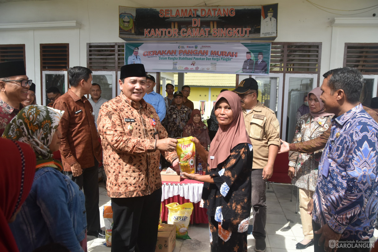 11 Juli 2024 - Gerakan Pangan Murah, Bertempat di Kantor Camat Singkut