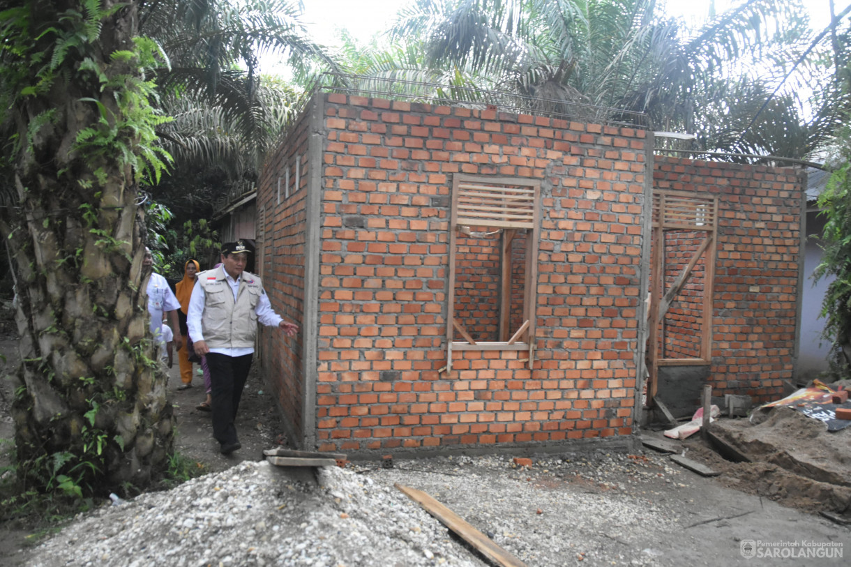 6 Desember 2023 - Meninjau Program Pembangunan Rumah Layak Huni Dalam Rangka Penanganan Kemiskinan Ekstrim Di Desa Sungai Baung Dan Desa Bernai Kecamatan Sarolangun