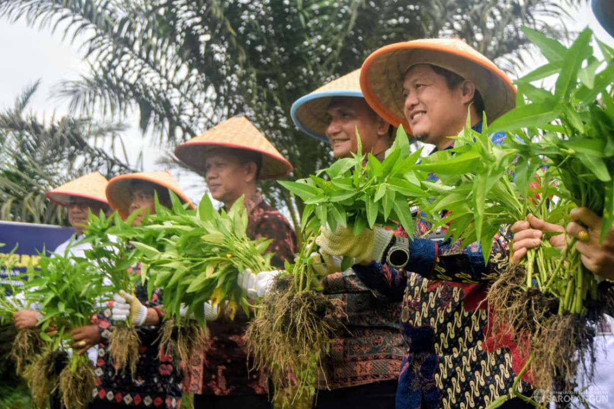 2 Oktober 2025 Penandatanganan Nota Kesepahaman Antara Kantor Wilayah Direktorat Jenderal Permasyarakatan Jambi dengan Pemerintah Kabupaten Sarolangun sekaligus Peresmian Sarana Asimilasi dan Edukasi WBP dan Panen Bidang Perkebunan dan Perikanan di Lap