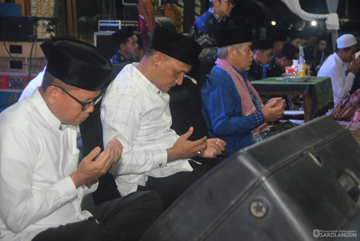 21 Juli 2025 -&nbsp;Pengajian Akbar Dalam Rangka HUT Desa Mentawak Baru ke 39 dan Santunan Anak Yatim