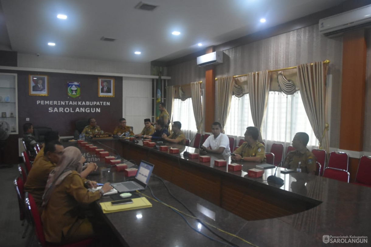 10 Februari 2025 - Rapat TPID Via Zoom Meeting Bertempat di Ruang Pola Utama Kantor Bupati Sarolangun 