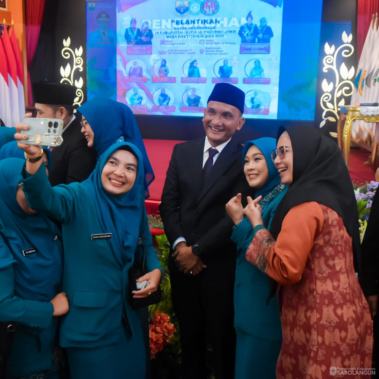 10 Maret 2025 - Pelantikan Ketua TP PKK, Bunda PAUD, Ketua Dekranasda Se Provinsi Jambi Bertempat di Auditorium Rumah Dinas Gubernur Jambi