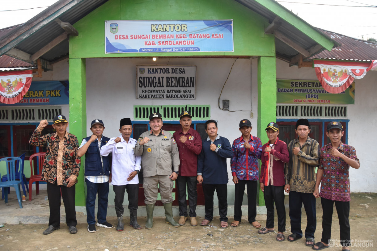 25 November 2023 - Meninjau Saluran Irigasi Yang Rusak Di Sawah Desa Sungai Bemban, Kecamatan Batang Asai