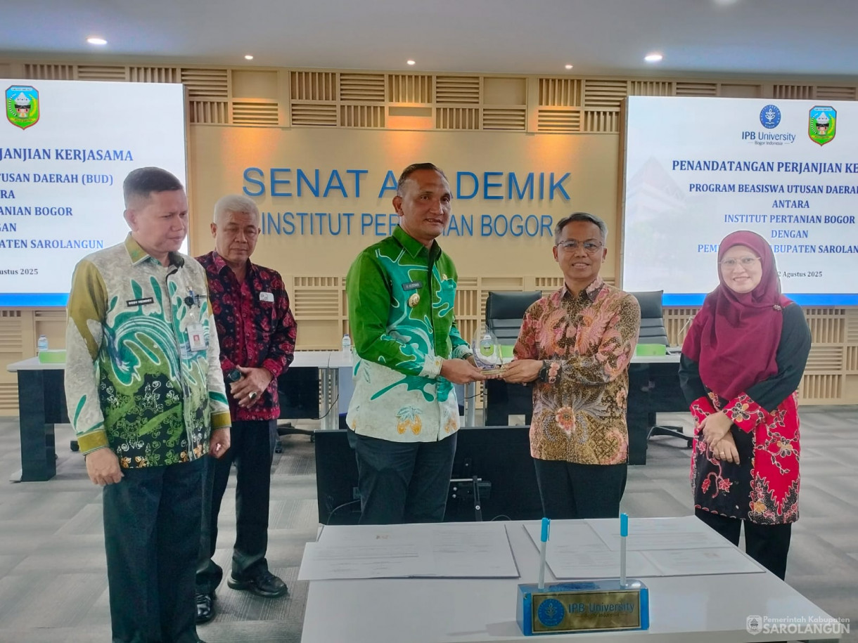 22 Agustus 2025 Penandatanganan Perjanjian Kerja Sama Beasiswa Utusan Daerah Pemerintah Kabupaten Sarolangun dengan Institut Pertanian Bogor