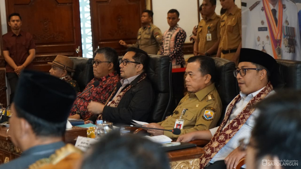 29 September 2025&nbsp; Pertemuan Dengan Ketua, Wakil Ketua Dari Anggota Komisi II DPR RI Dalam Rangka Pengawasan Penerimaan Negara Bukan Pajak Di Sektor Pertahanan