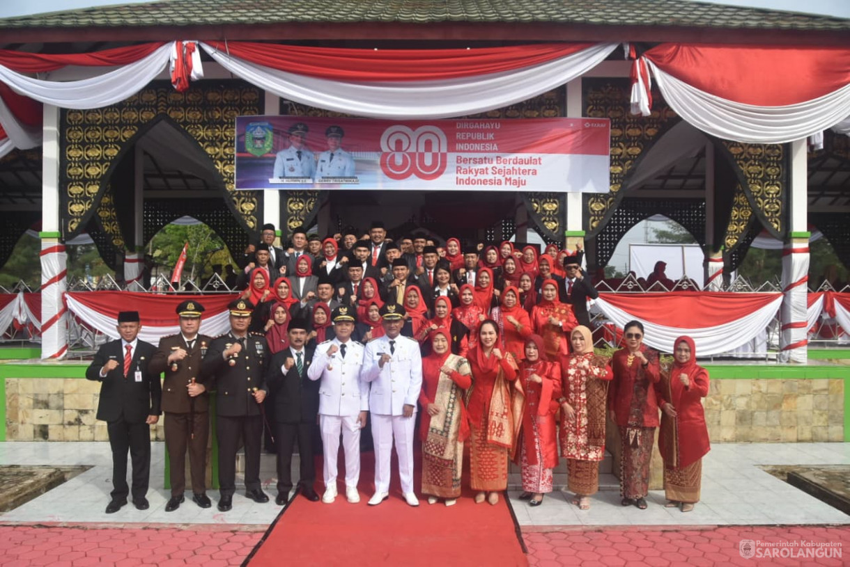 17 Agustus 2025&nbsp; Upacara Peringatan HUT RI ke 80 di Lapangan Gunung Kembang