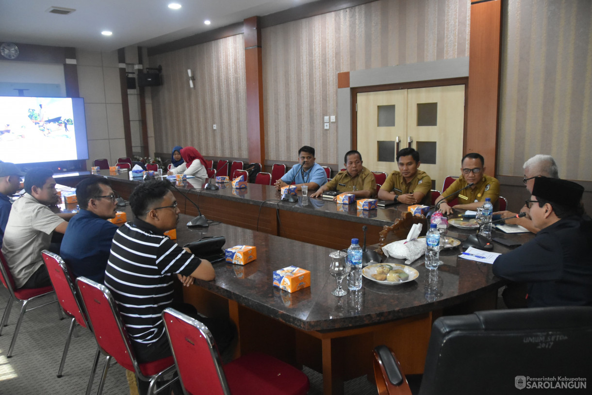 4 Juni 2024 - Rapat Rencana Pembangunan Tugu Biduk Di Ruang Pola Utama Kantor Bupati Sarolangun