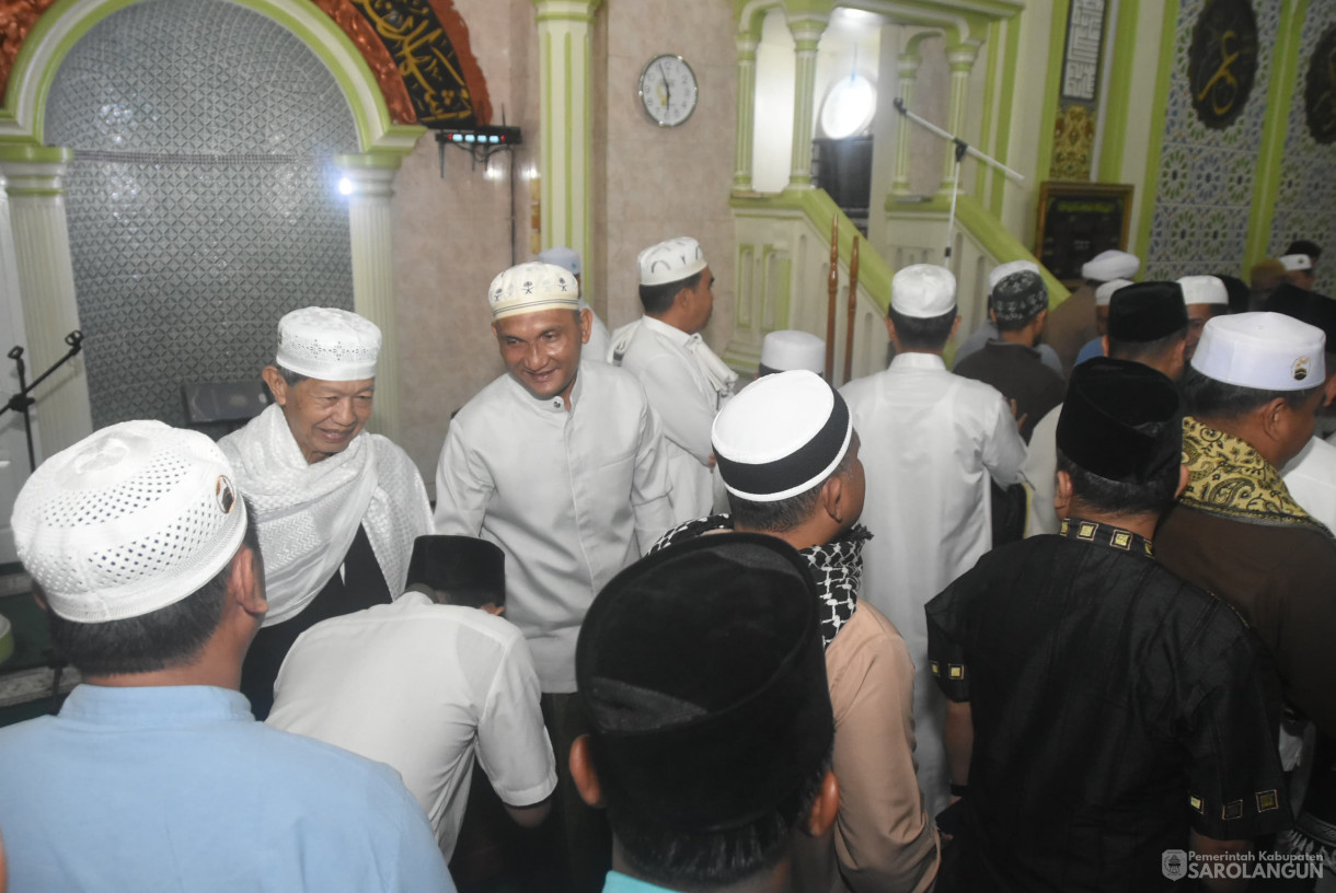 10 Juli 2025 -&nbsp;Sholat Subuh Berjamaah dan Tausiyah Ustadz Dr. KH. Habib Segaf Baharun S.Hi, MHi Pimpinan Ponpes Dalwa Jawa Timur