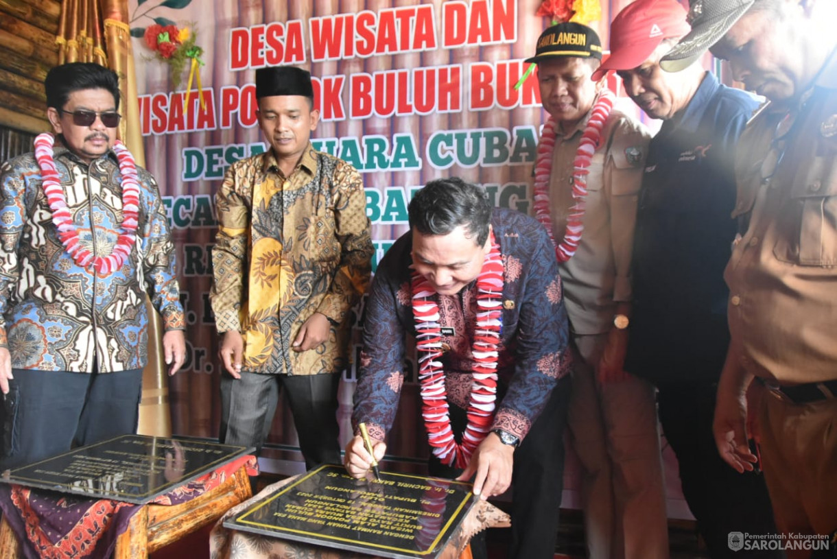 21 Oktober 2023 - Penjabat Bupati Sarolangun Melakukan Peresmian Desa Wisata Dan Wisata Pondok Buluh Bukit Rayo Desa Muaro Cuban Kecamatan Batang Asai