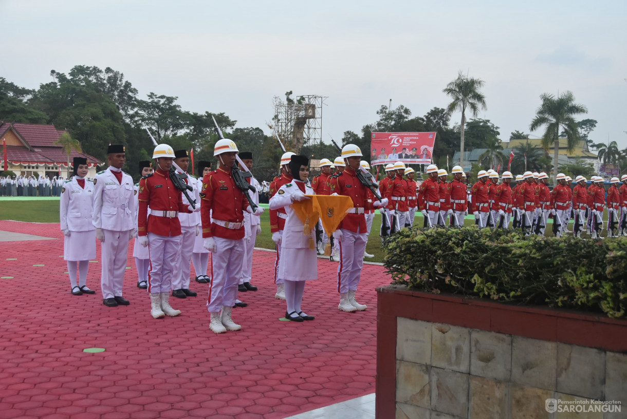 17 Agustus 2024 -&nbsp;Upacara Penurunan Bendera Merah Putih Dalam Rangka HUT RI Ke 79, Bertempat di Lapangan Gunung Kembang Sarolangun
