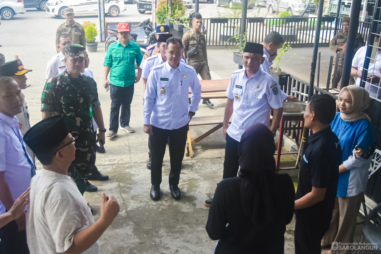 26 Maret 2025 -&nbsp;Sidak Pasar Menjelang Hari Raya Idul Fitri di Pasar Atas Sarolangun
