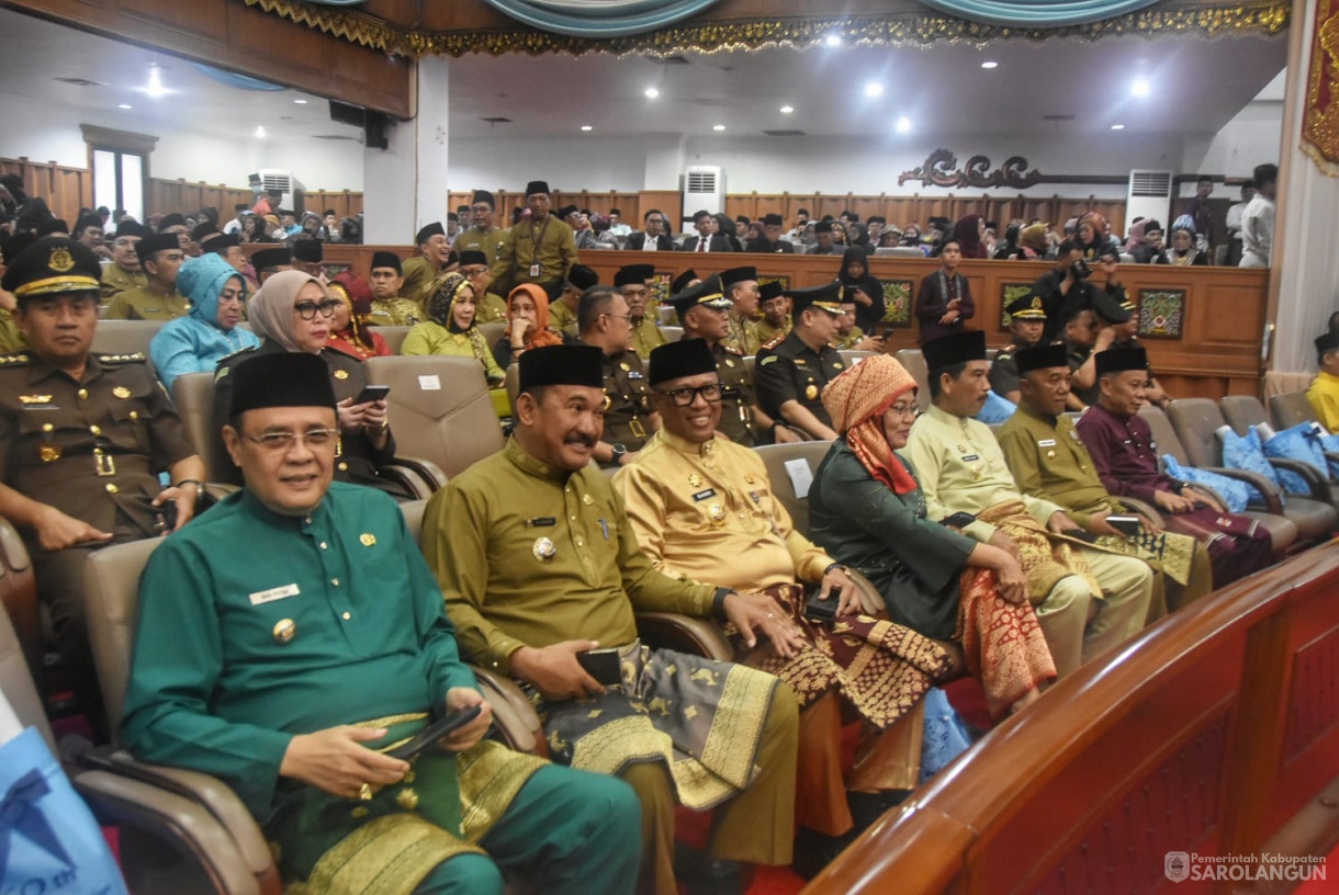 6 Januari 2025 - Rapat Paripurna Dalam Rangka Memperingati HUT Provinsi Jambi Ke 68, Bertempat di Ruang Rapat Paripurna DPRD Provinsi Jambi