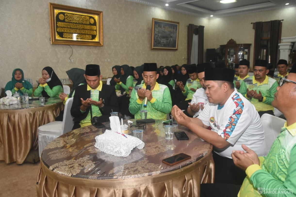 22 November 2025&nbsp; Penyambutan Kafilah MTQ tingkat Provinsi Jambi asal Kabupaten Sarolangun di Rumah Dinas Bupati Sarolangun