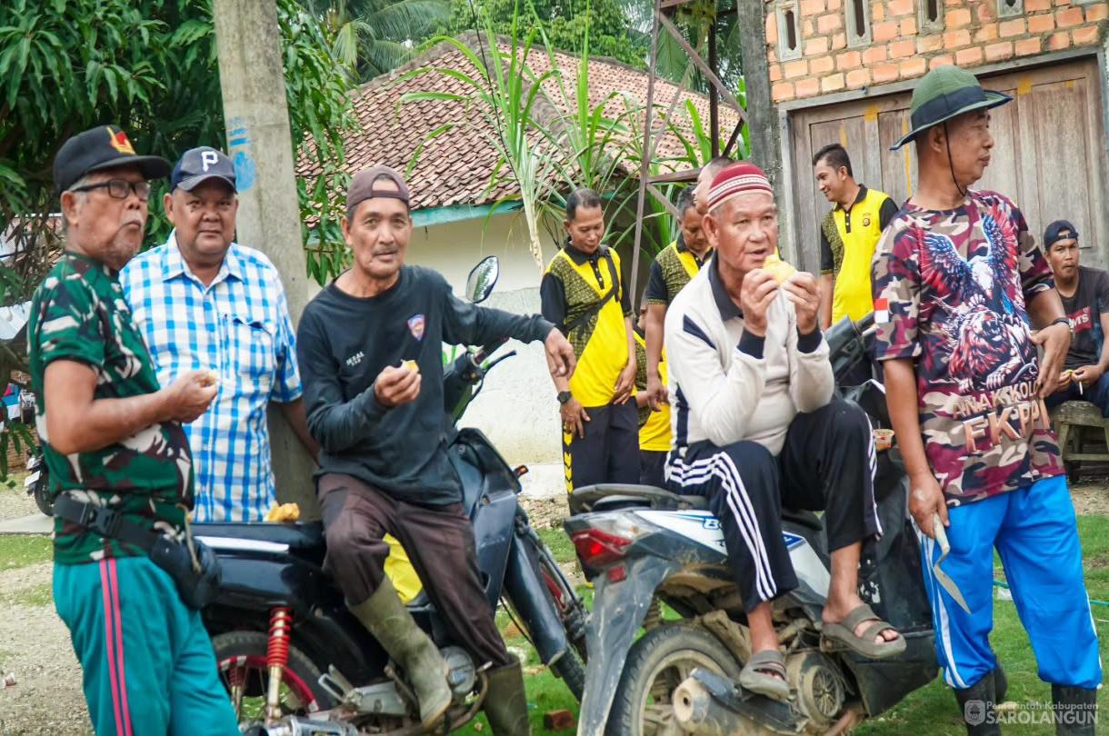 17 Juli 2026 Gotong Royong Perbaikan Jalan dalam Rangka Karya Skala Besar TNI 2026 di Desa Lubuk Sayak Kecamatan Pelawan
