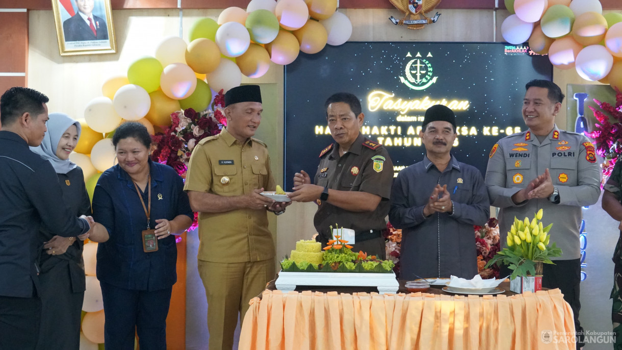 22 Juli 2025 - Bupati Hurmin Hadiri Tasyakuran Hari Bhakti Adhyaksa Ke 65 dan Pengantar Tugas Kajari Sarolangun