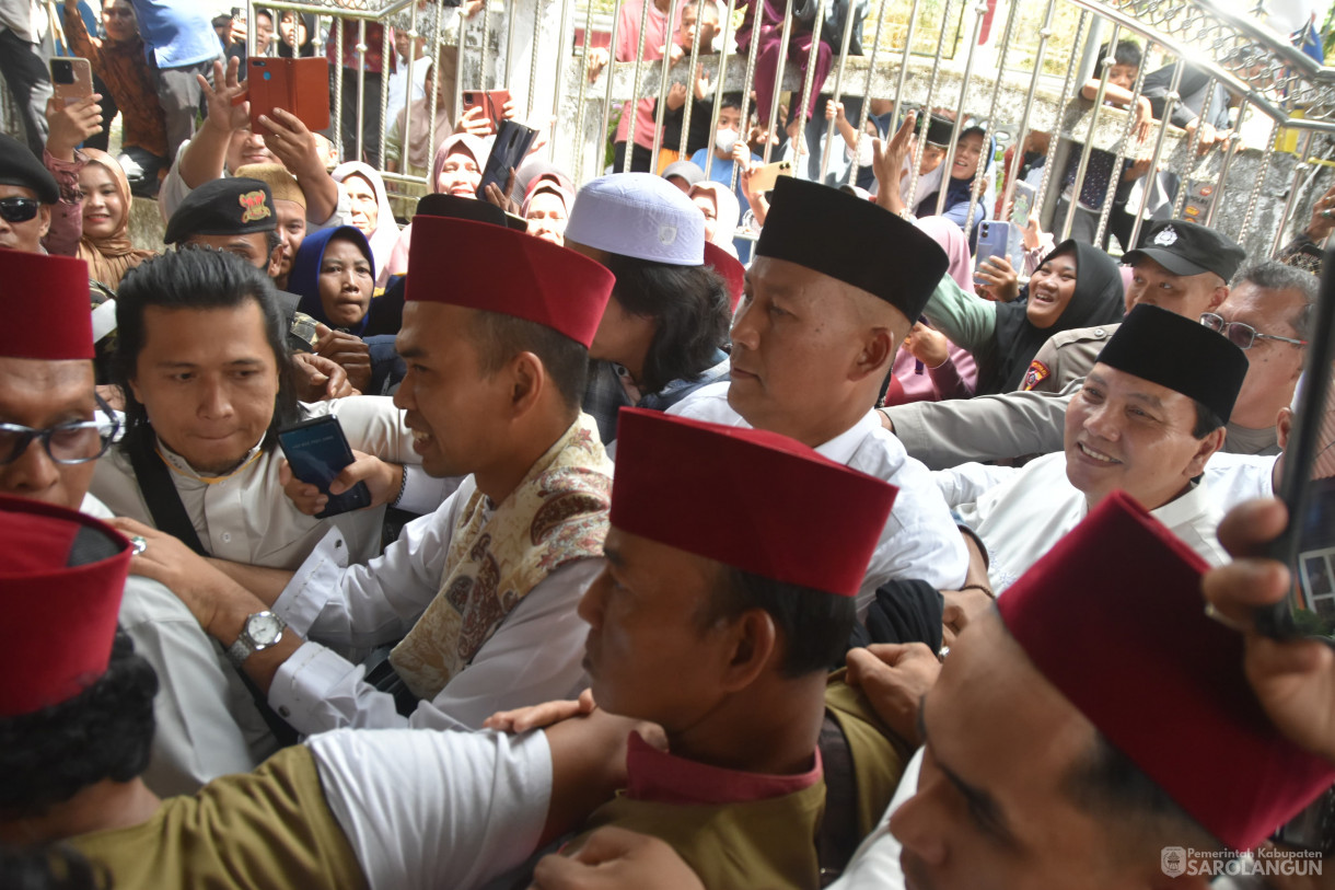 16 Maret 2024 - Tabligh Akbar Bersama Ustadz Abdul Somad Di Masjid Raya Muhajirin Desa Pasar Singkut Kecamatan Singkut