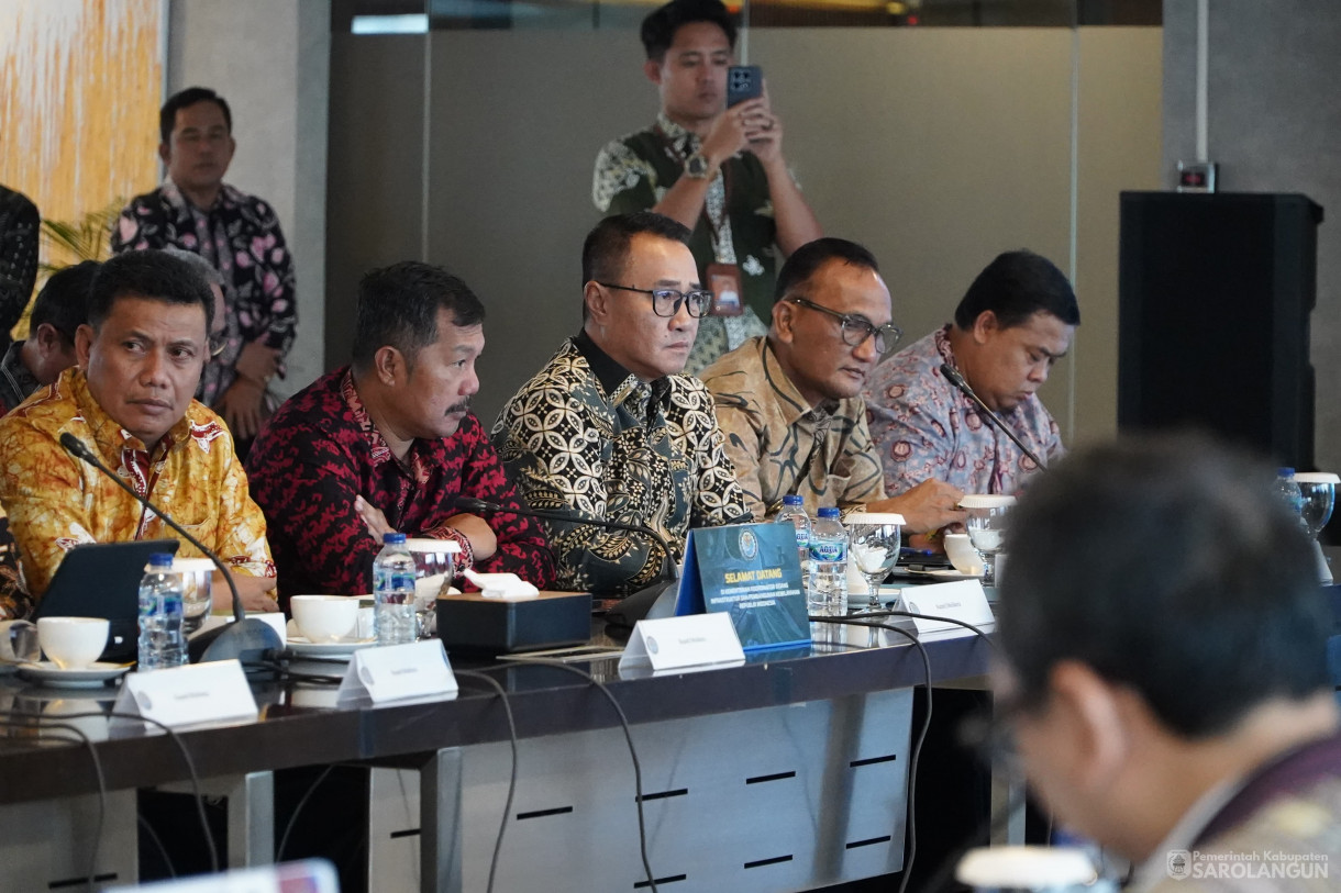 16 Juli 2025 - Bupati H Hurmin Ikut Audiensi Bersama Menteri AHY