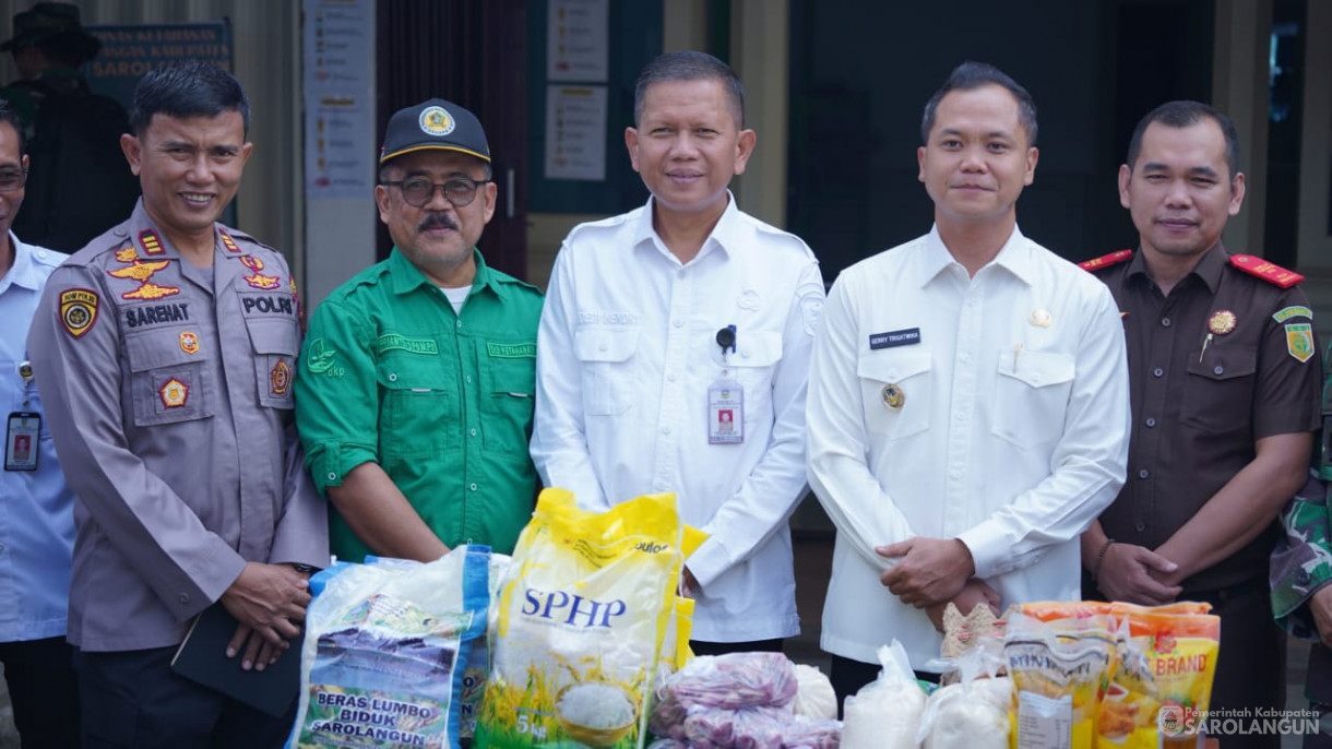 20 Agustus 2025&nbsp; Gerakan Pangan Murah Dalam Rangka Pengendalian Inflasi dan Stabilisasi Pasokan Harga Pangan 2025 Bertempat di Ruko Abadi Sarolangun