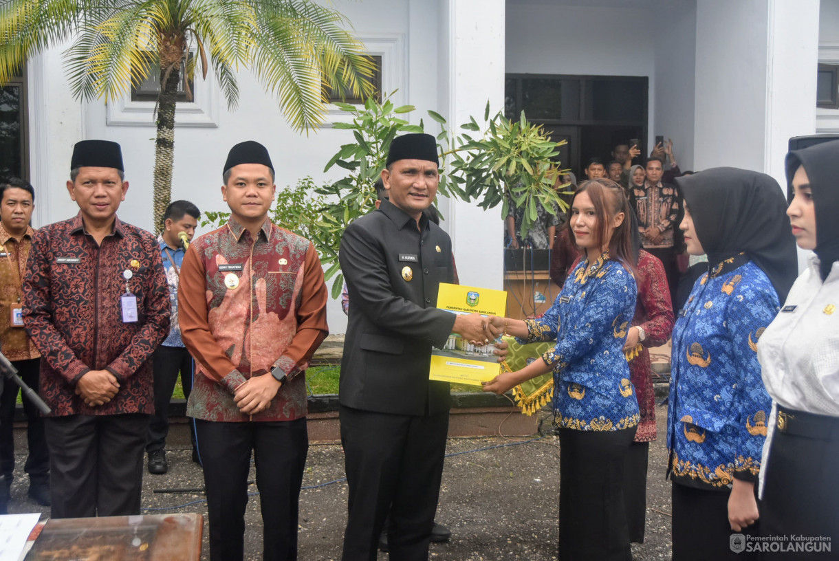 22 Mei 2025 -&nbsp;Penyerahan SK CPNS Tahun 2024 dan Pengambilan Sumpah Janji Jabatan di Lingkungan Pemerintah Kabupaten Sarolangun
