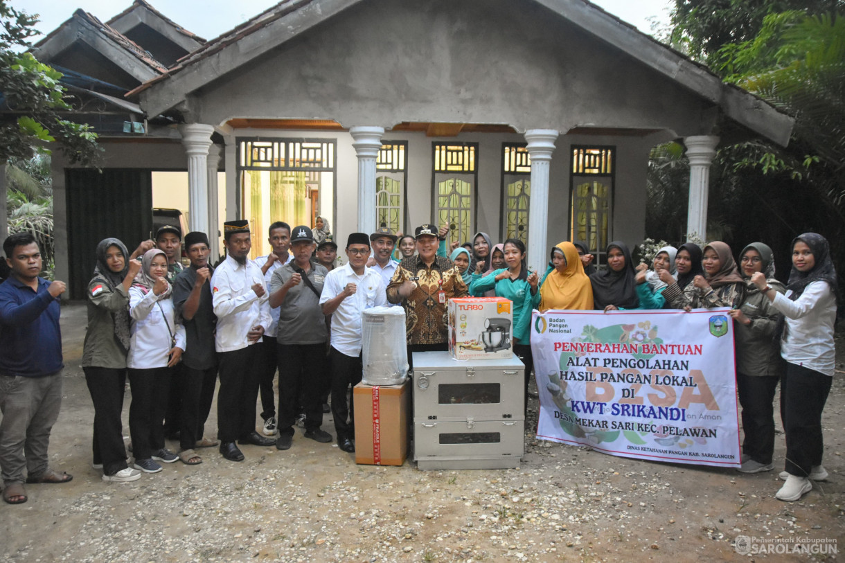 20 Desember 2023 - Penyerahan Bantuan Alat Pengolahan Hasil Pangan Lokal Di KWT Srikandi Desa Mekarsari Kecamatan Pelawan&nbsp;