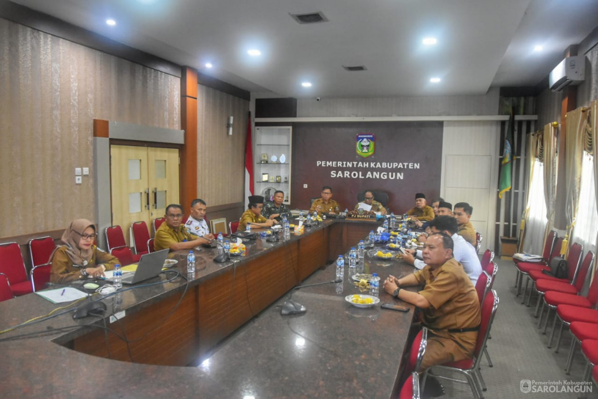 13 Januari 2024 - Rapat TPID Via Zoom Meeting, Bertempat di Ruang Pola Utama Kantor Bupati Sarolangun