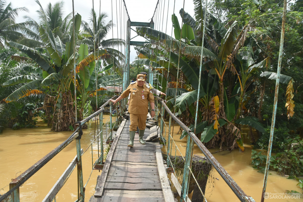 16 Januari 2024 - Meninjau Lokasi Terdampak Banjir Di Kecamatan Mandiangin