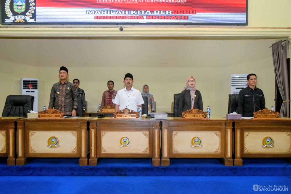 30 Oktober 2025 Rapat Paripurna Tingkat I Tahap 1 Penyampaian Nota Pengantar RKUA Dan PPAS Anggaran Pendapatan dan Belanja Daerah Kabupaten Sarolangun Tahun Anggaran 2026
