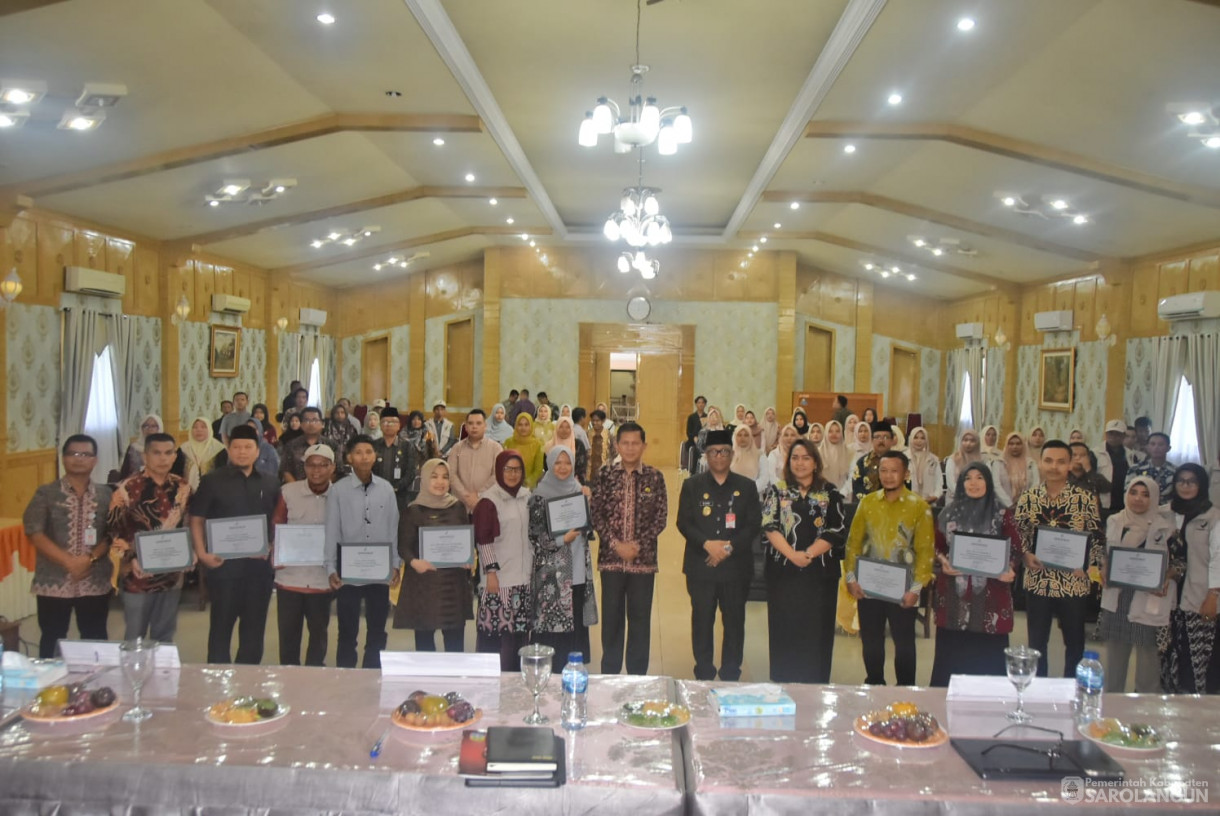 21 November 2024 - Monev Kegiatan Terpadu Desa Pangan Aman, Pasar Pangan Aman Berbasis Komunitas, Dan Intervensi Pangan Jajanan Anak Sekolah Kabupaten Sarolangun, Bertempat di Aula Utama Kantor Bupati Sarolangun