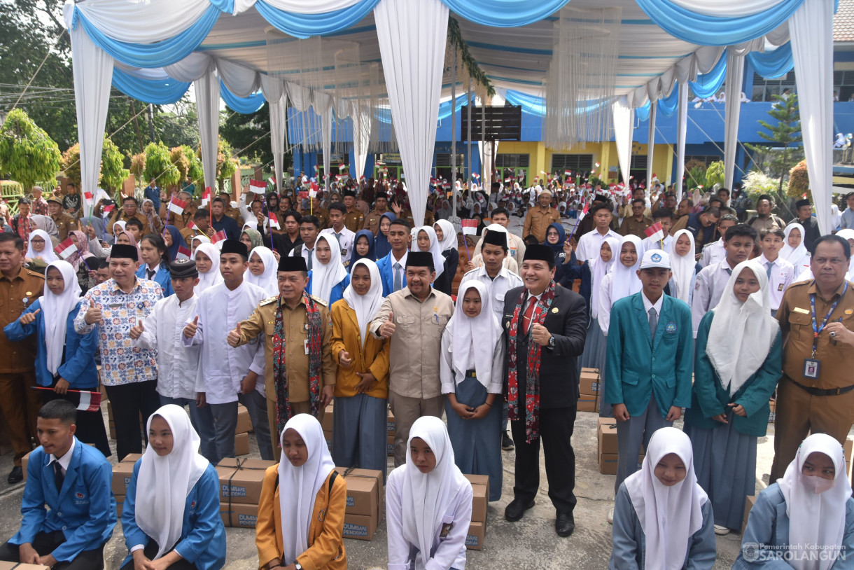 23 Juli 2024 - Penyerahan Bantuan Dumisake, Bertempat di SMK&nbsp; N 4 Sarolangun