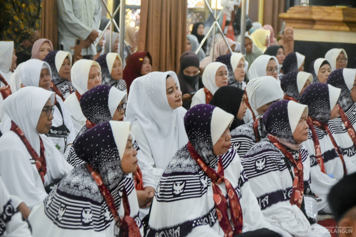 2 Juni 2024 -&nbsp;Pelepasan Calon Jamaah Haji Sarolangun Tahun 2024 Di Masjid Assulthon