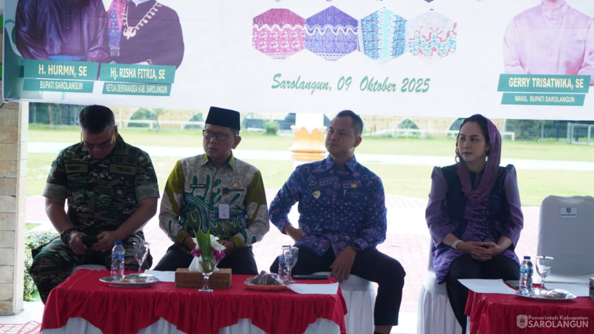 9 Oktober 2025&nbsp; Memperingatan Hari Batik Nasional Bertempat di lapangan gunung kembang kabupaten Sarolangun