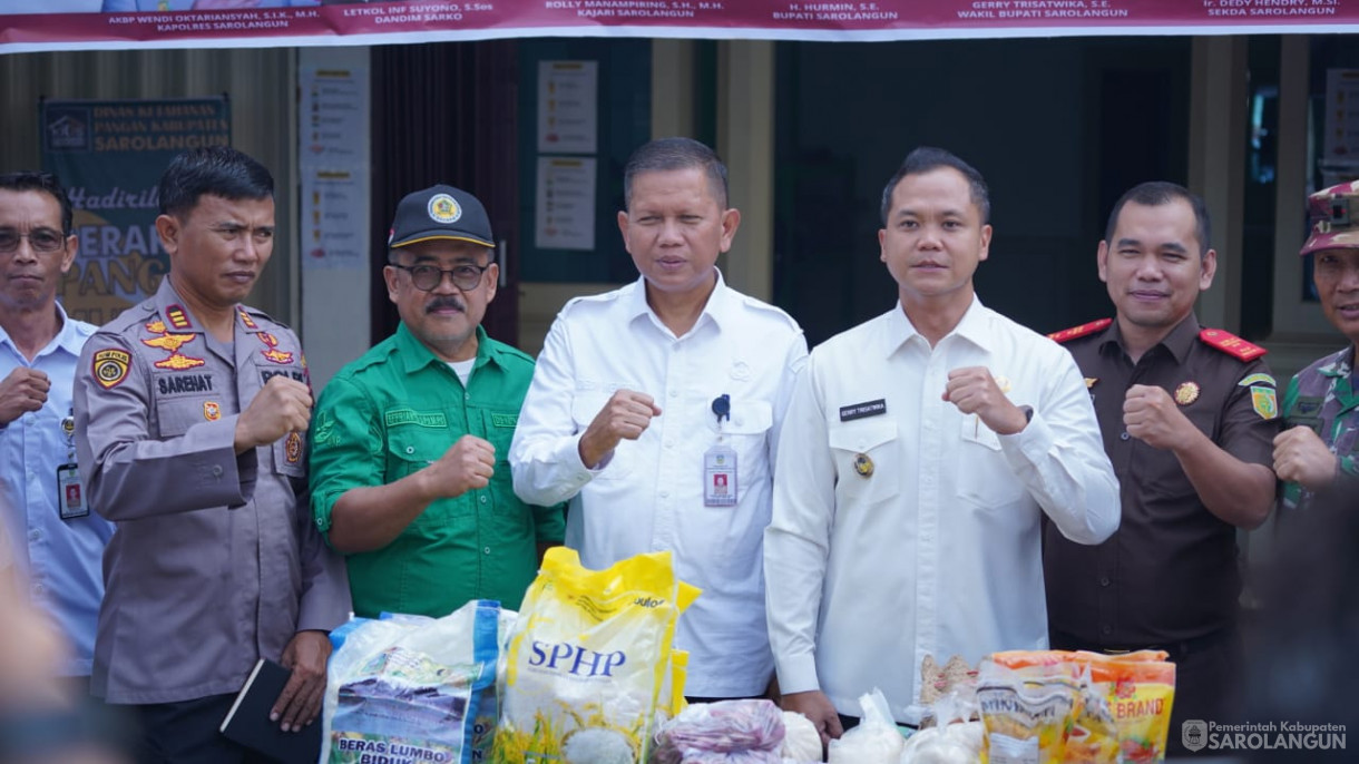 20 Agustus 2025&nbsp; Gerakan Pangan Murah Dalam Rangka Pengendalian Inflasi dan Stabilisasi Pasokan Harga Pangan 2025 Bertempat di Ruko Abadi Sarolangun