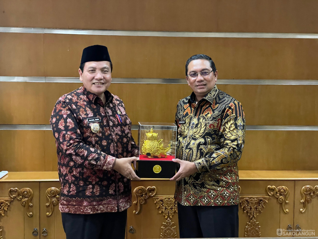 6 Juni 2024 -&nbsp;Kegiatan Kunjungan Kerja sekaligus penandatanganan Kesepakatan Bersama antara Pemerintah Kab Sarolangun dengan Pemerintah Kab Sumedang