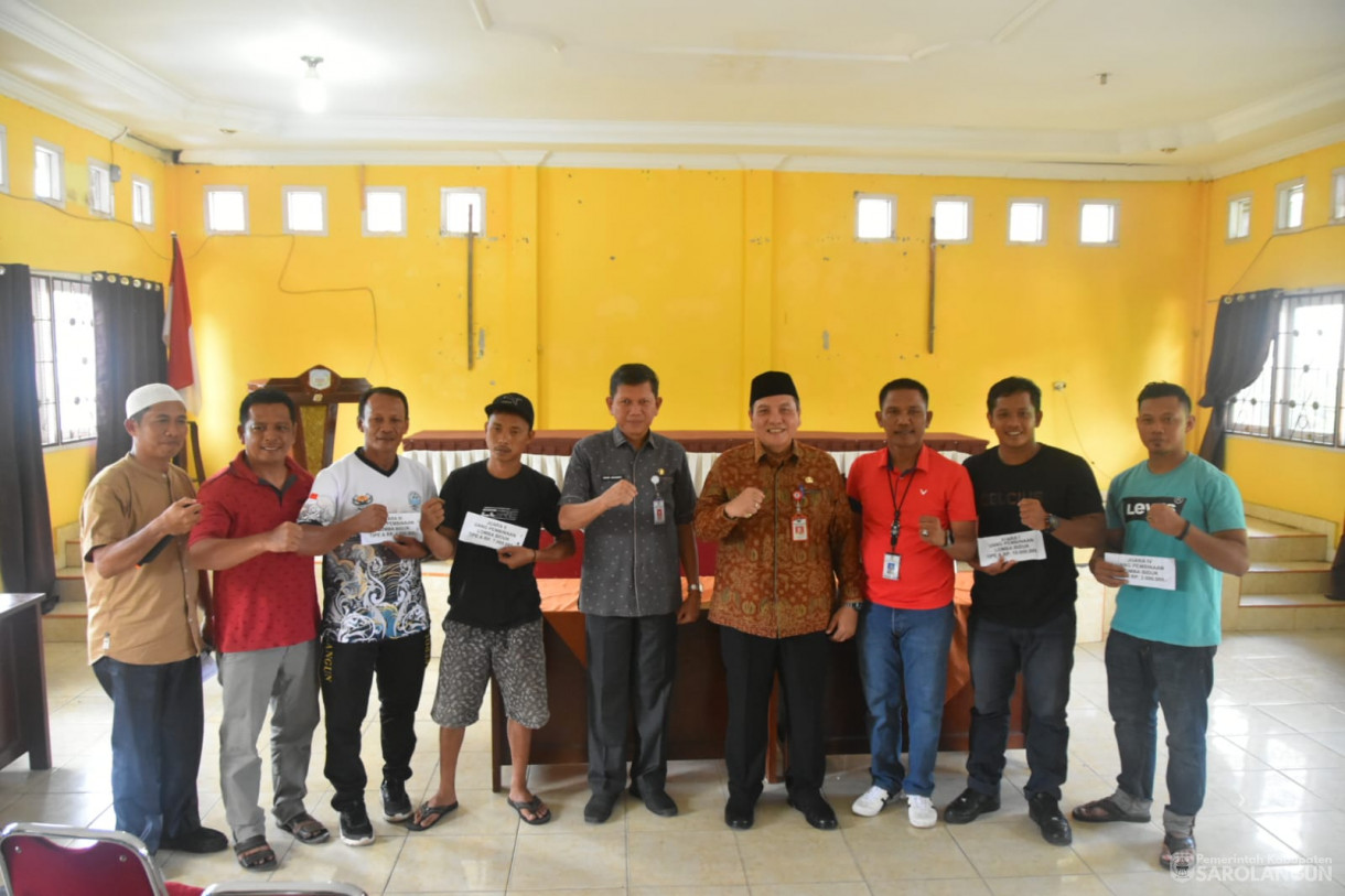 3 Mei 2024 - Pembubaran Panitia Dan Penyerahan Uang Bonus Lomba Pacu Perahu Di Kantor Camat Sarolangun