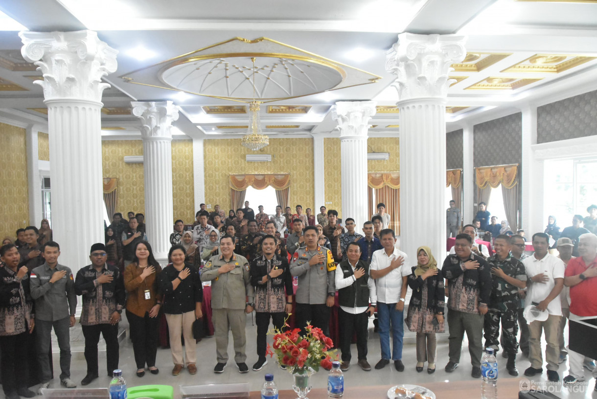10 Agustus 2024 -&nbsp;Rapat Pleno Daftar Pemilih Sementara Pemilihan Gubernur dan Wakil Gubernur, Bupati dan Wakil Bupati, Bertempat Aula Hotel Golden Sarolangun