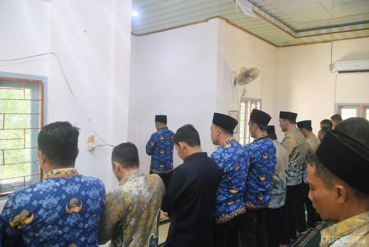 17 Juni 2025 - Sholat Zuhur Berjaamaah Gemastajid di Musholla Nurul Islam Diknas Sarolangun&nbsp;