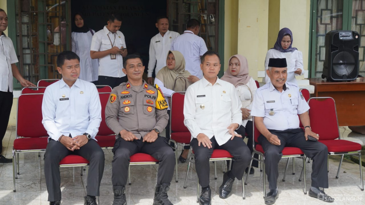 5 November 2025 Penyerahan Sembako Penanggulangan Inflasi dan Kemiskinan Ekstrin