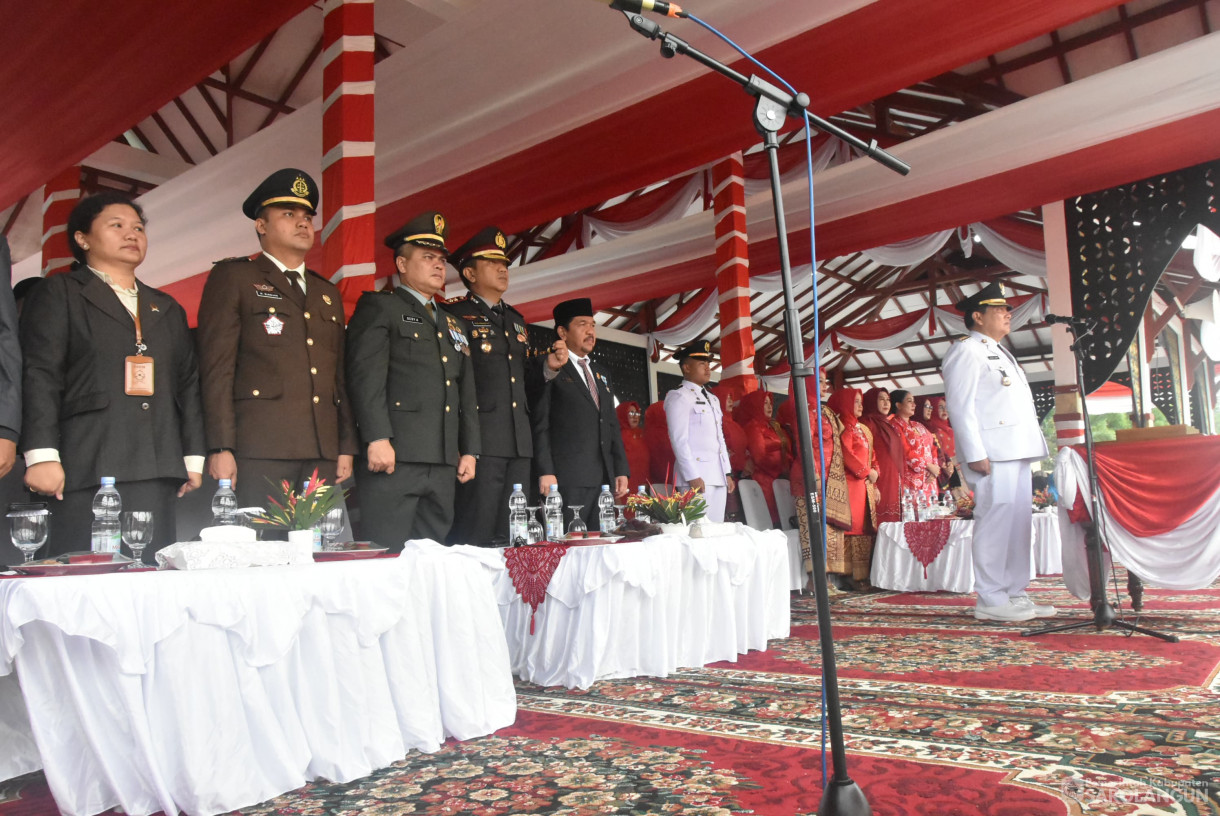 17 Agustus 2024 - Upacara Pengibaran Bendera Merah Putih Dalam Rangka HUT RI Ke 79, Bertempat di Lapangan Gunung Kembang Sarolangun