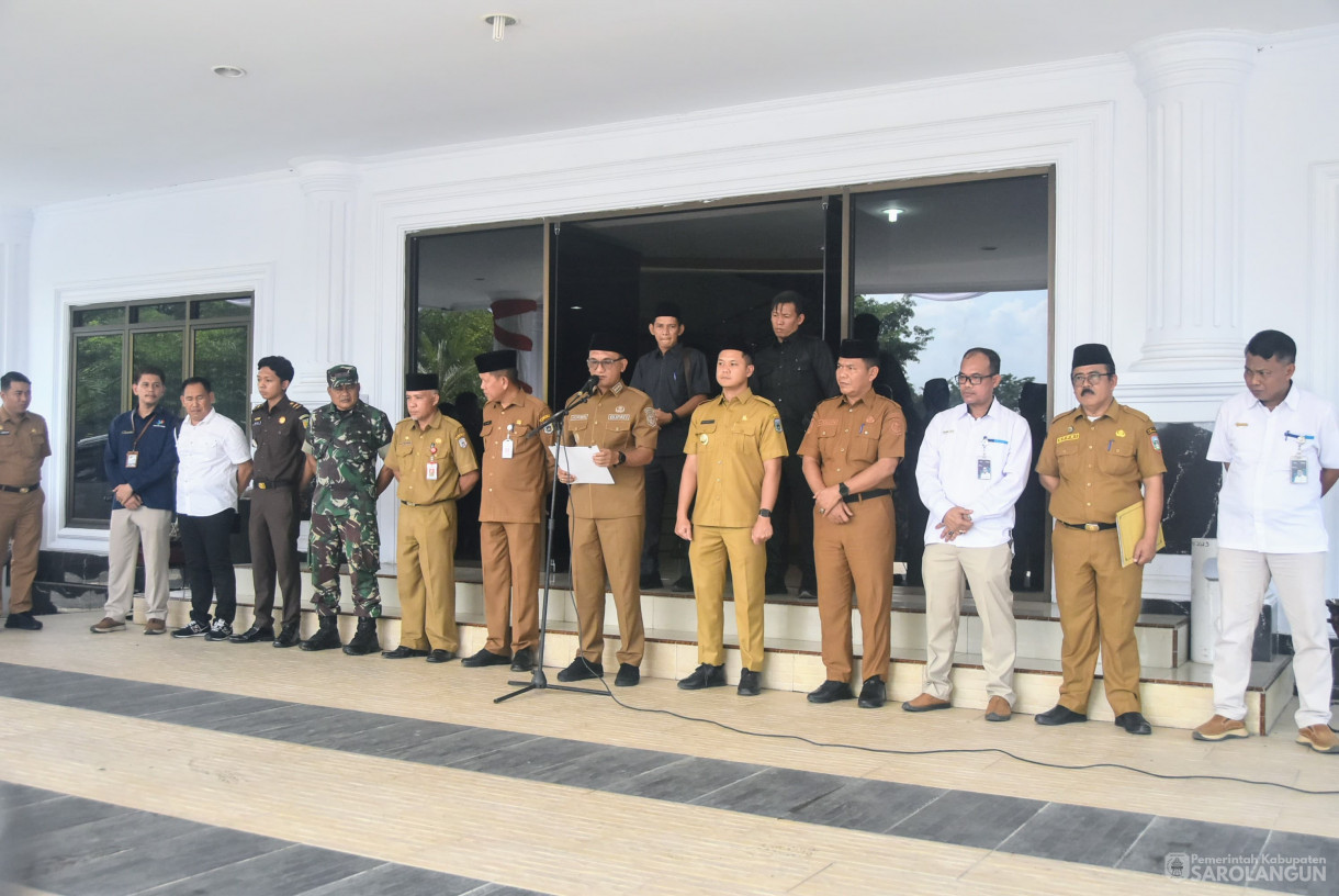28 Juli 2025 - Launching Penyaluran Cadangan Beras Pemerintah Untuk Bantuan Pangan di Halaman Kantor Bupati Sarolangun