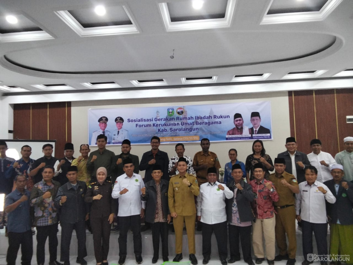23 Desember 2025&nbsp; Sosialisasi Gerakan Rumah Ibadah Rukun Forum Kerukunan Umat Beragama Kabupaten Sarolangun