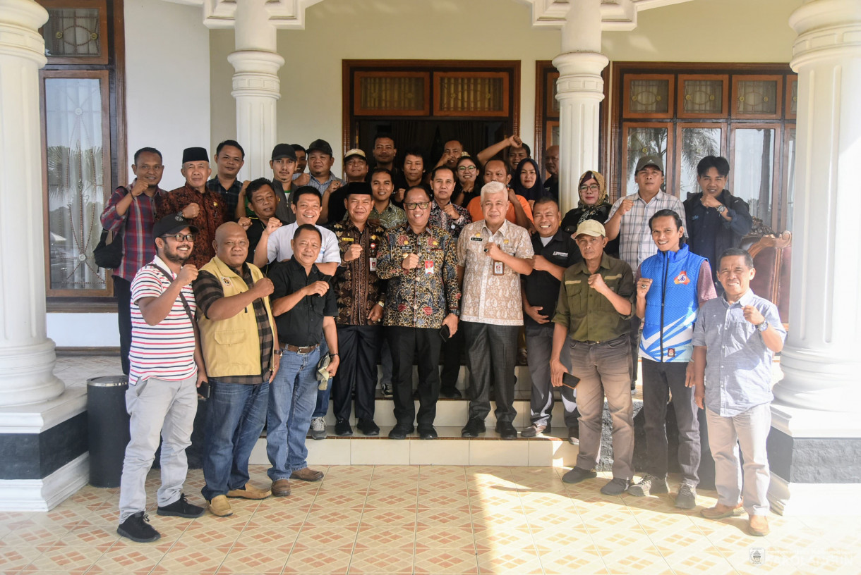 2 Oktober 2024 - Coffee Morning Bersama Media Sarolangun, Bertempat di Rumah Dinas Bupati Sarolangun