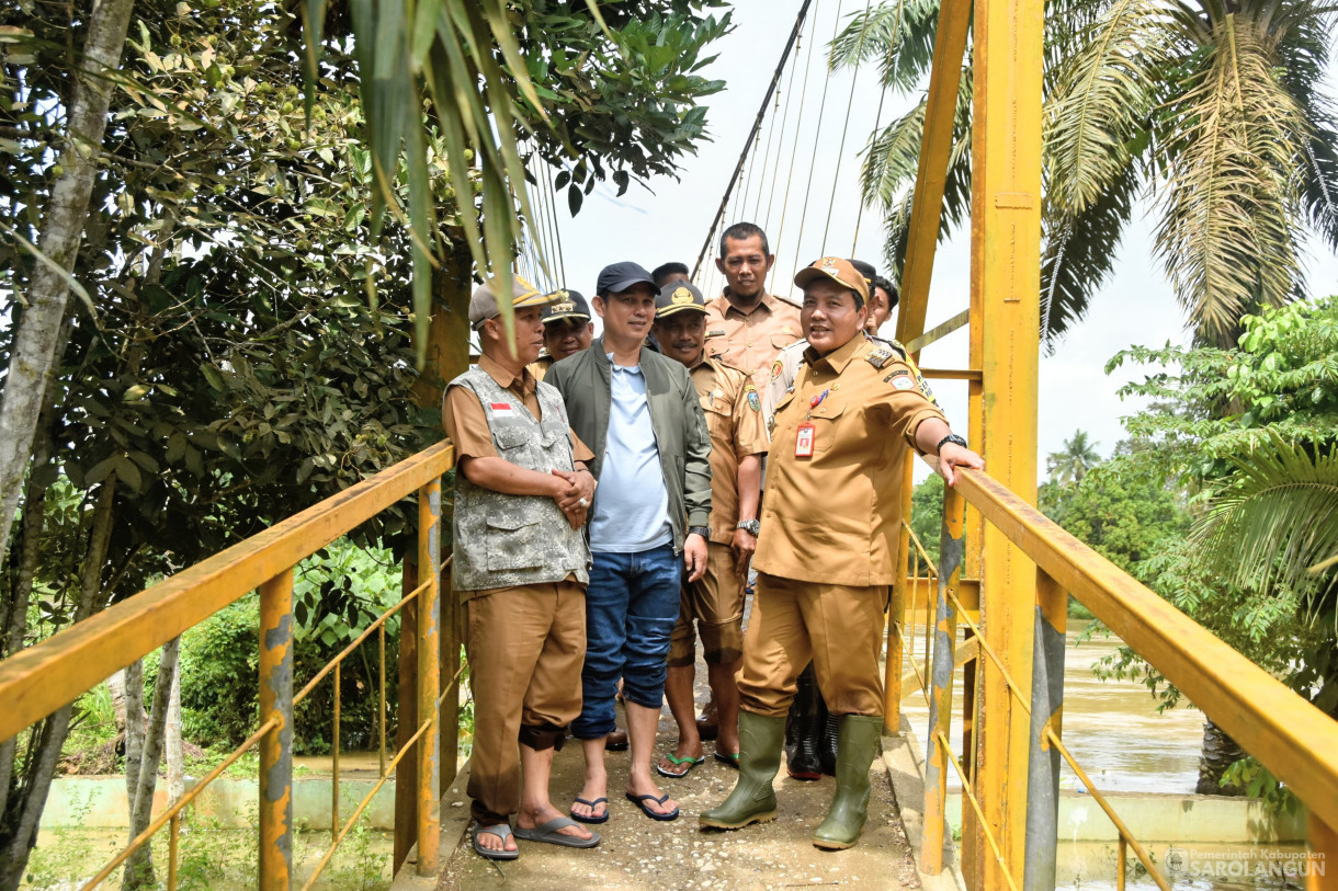 16 Januari 2024 - Meninjau Lokasi Terdampak Banjir Di Kecamatan Mandiangin