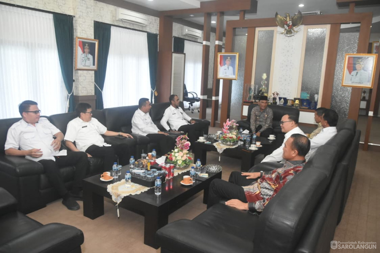 Penandatanganan Kerjasama Antara Pemerintah Kabupaten Sarolangun dengan Kantor Wilayah Direktorat Jenderal Imigrasi Jambi