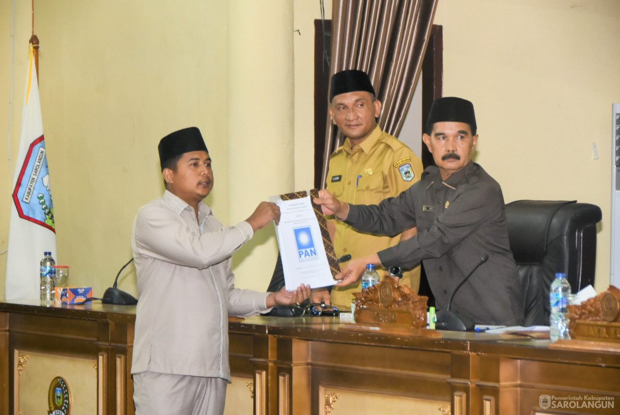 28 April 2025 - Rapat Paripurna Tingkat I Tahap II Pandangan Umum Fraksi DPRD Terhadap Penyampaian Laporan Keterangan Pertanggungjawaban Bupati Sarolangun Tahun 2024