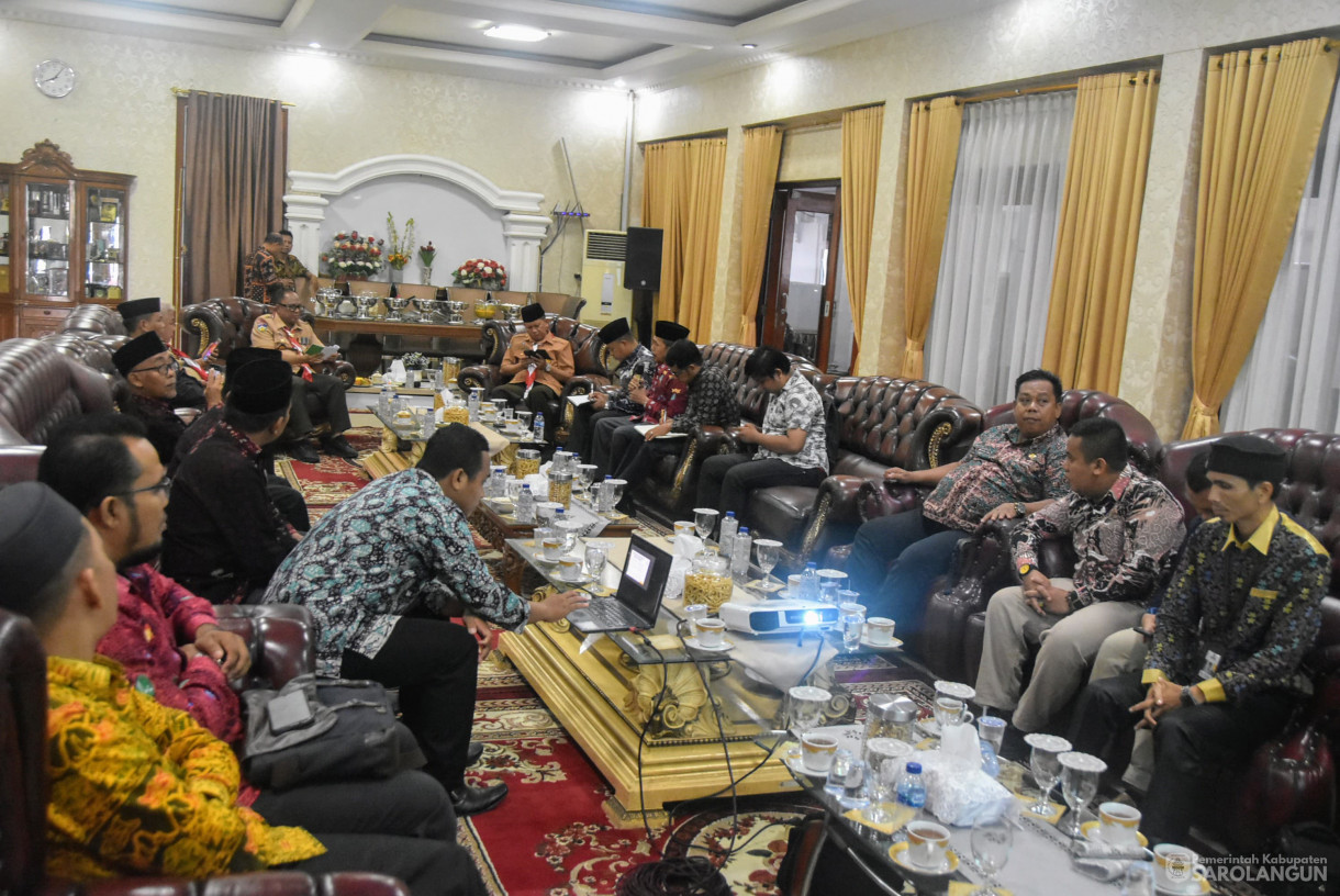 3 Oktober 2024 - Coffee Morning Dengan Baznas Sarolangun Dan Himpunan Mahasiswa Sarolangun, Bertempat di Rumah Dinas Bupati Sarolangun