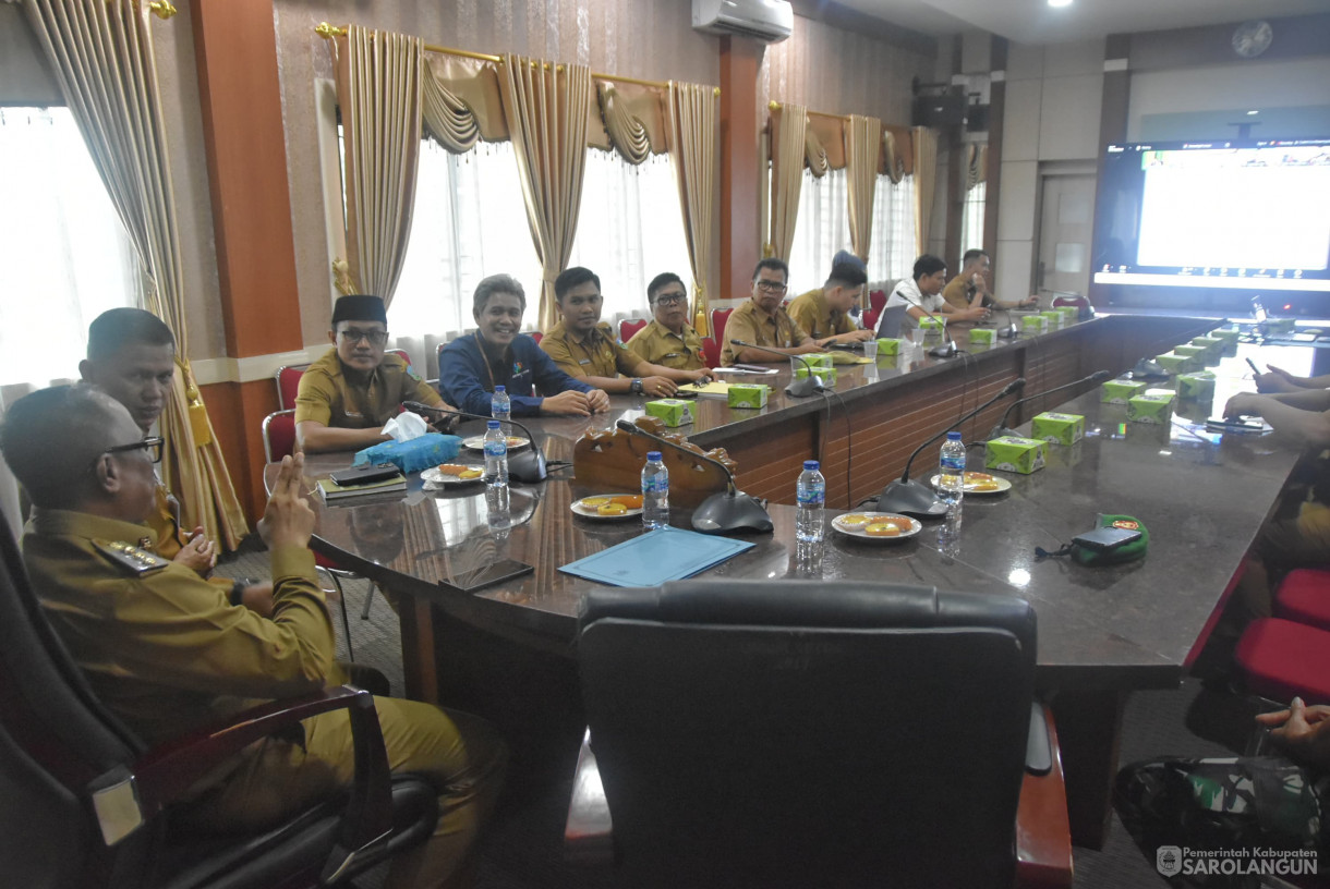 21 Oktober 2024 -&nbsp;Rapat TPID Via Zoom Meeting, Bertempat di Ruang Pola Utama Kantor Bupati Sarolangun