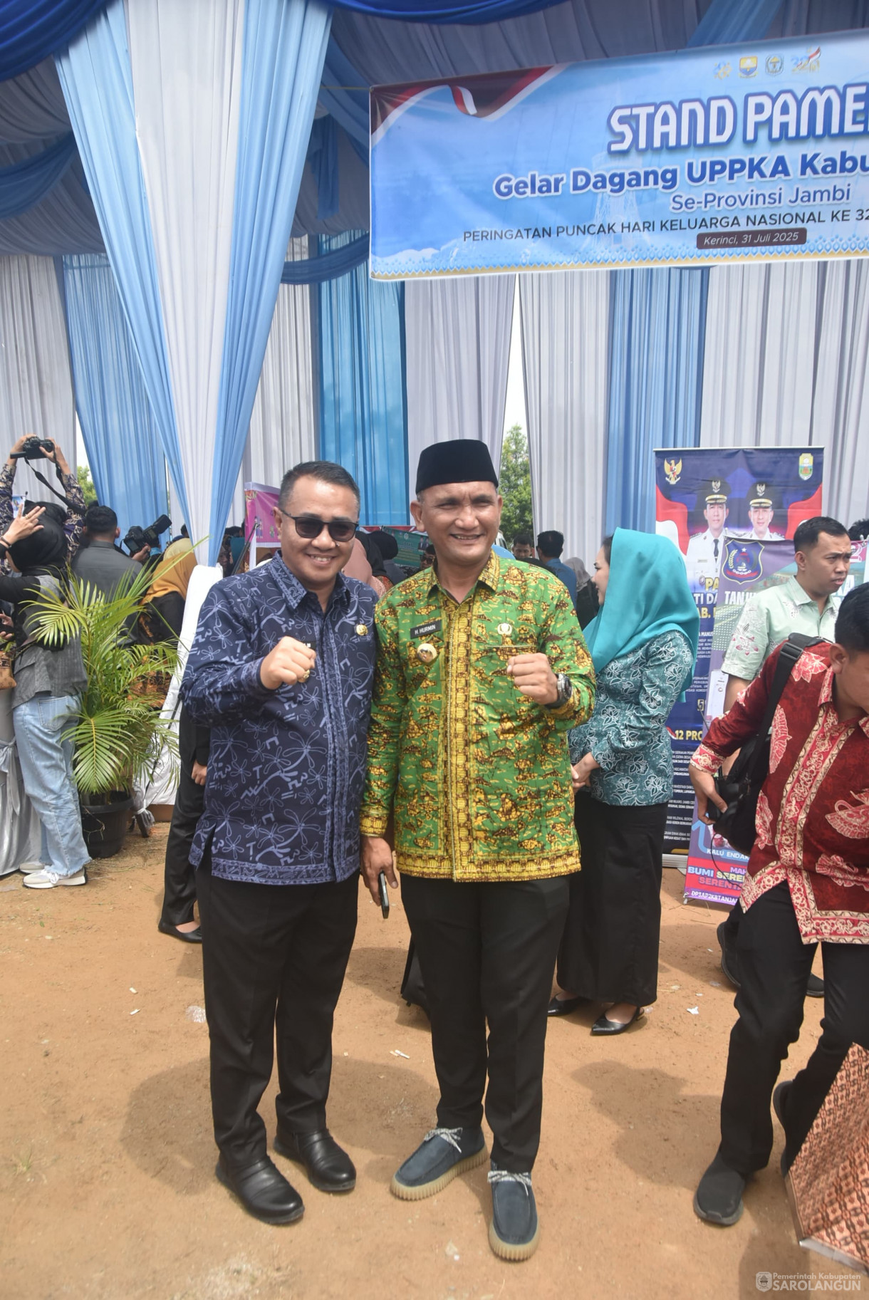 31 Juli 2025 - Peringatan Puncak Hari Keluarga Nasional Ke 32 Tingkat Provinsi Jambi Sekaligus Pengukuhan AyahBunda Genre Provinsi dan Kabupaten Kota di Halaman Kantor Bupati Kerinci
