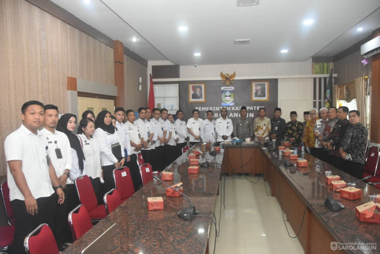 Penandatanganan Kerjasama Antara Pemerintah Kabupaten Sarolangun dengan Kantor Wilayah Direktorat Jenderal Imigrasi Jambi