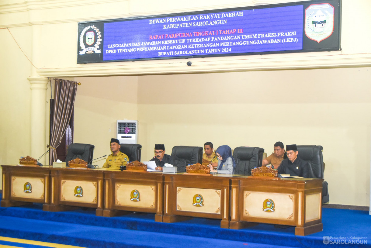 29 April 2025 -&nbsp;Rapat Paripurna Tingkat I Tahap III Jawaban Eksekutif Terhadap Pandangan Umum Fraksi Fraksi DPRD